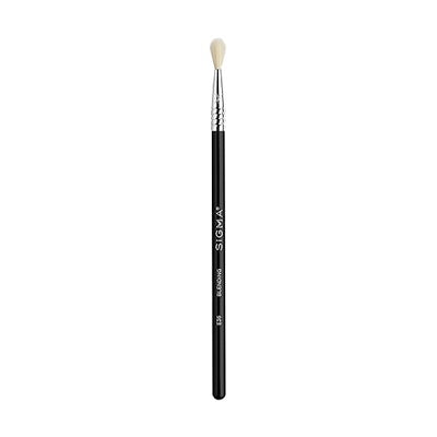 Sigma beauty e36  blending brush